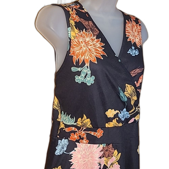 Guberry A-Line Wrap Dress Knee Length V-Neck Floral Sleeveless Tropical Pastel - Picture 6 of 17
